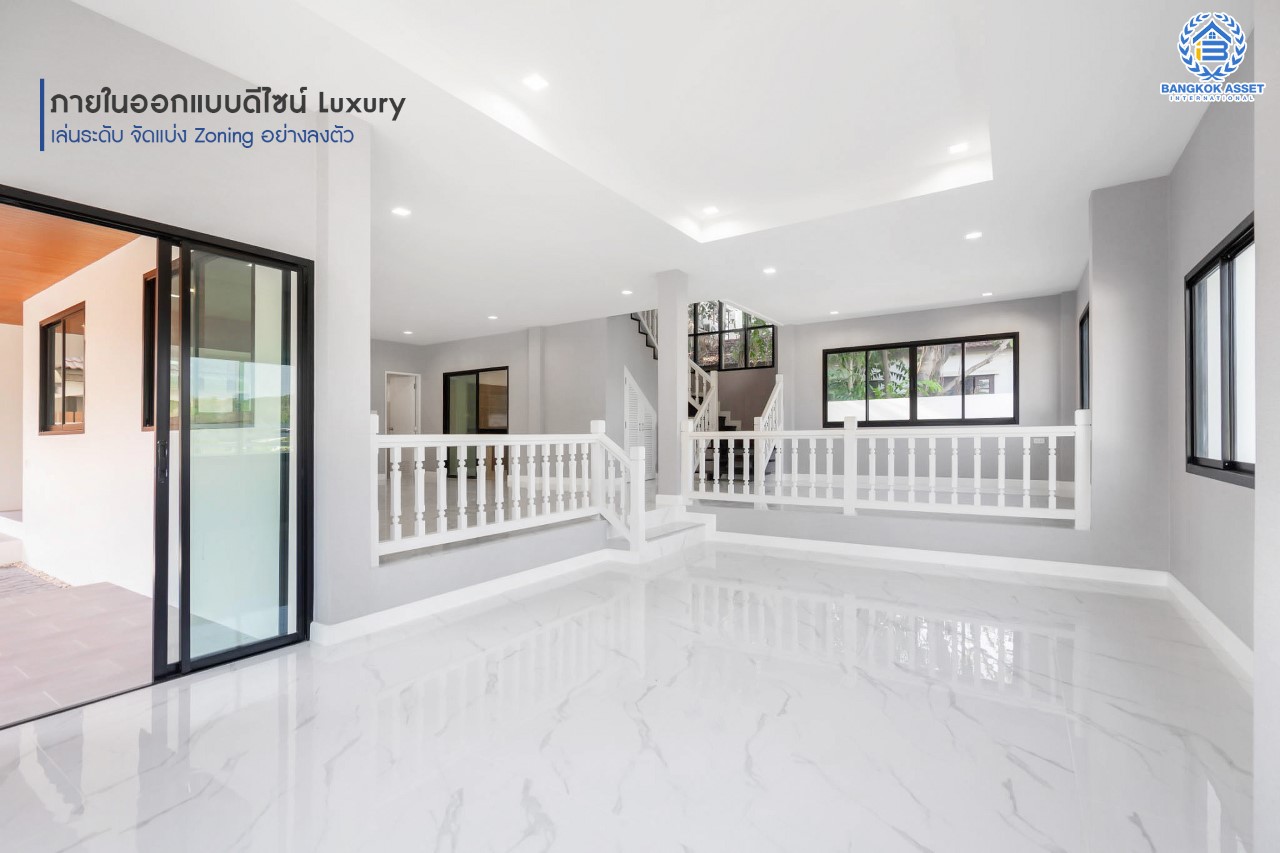 บ้านมือสองตกแต่งใหม่ แบรนด์ LH หลังมุม ดีไซน์สุดหรูหรา เนื้อที่ 121 ตร.ว. ม.ลดาวัลย์ ปิ่นเกล้า-บรมราชชนนี ฟังก์ชันจัดเต็ม 3 ห้องนอน 1 ห้องอเนกประสงค์ชั้นล่าง 3 ห้องน้ำ จอดรถได้ถึง 4 คัน บนพื้นที่ใช้สอยถึง 330 ตร.ม. ทำเลศักยภาพเชื่อมต่อหลายเส้นทาง ใกล้ ม.มหิดล และเซ็นทรัลศาลายา